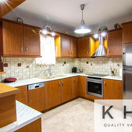 بيت للعطل Family & Friends Maisonette In Lixouri! *
