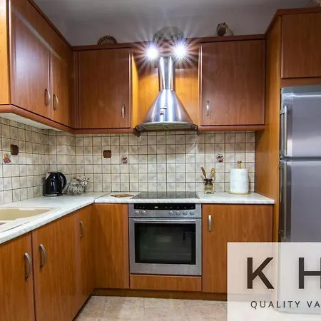 Family & Friends Maisonette In Lixouri! بيت للعطل