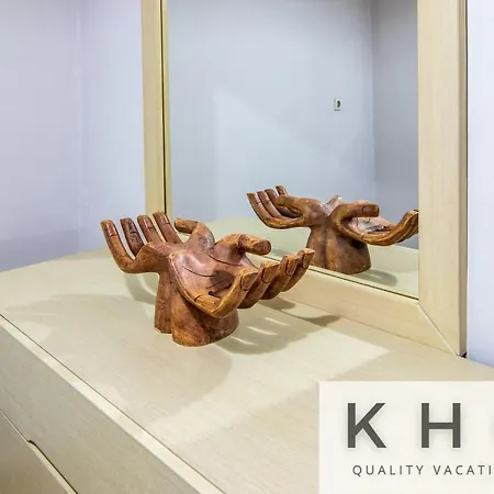 Family & Friends Maisonette In Lixouri! بيت للعطل *