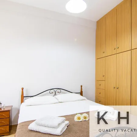 Family & Friends Maisonette In Lixouri! بيت للعطل *