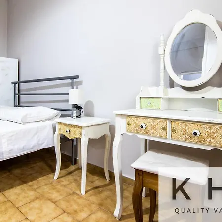 Family & Friends Maisonette In Lixouri! بيت للعطل *