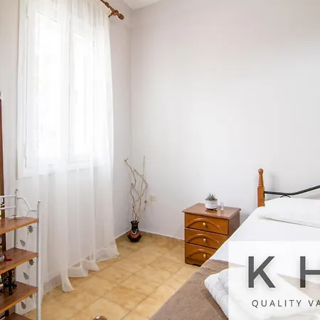 بيت للعطل Family & Friends Maisonette In Lixouri!